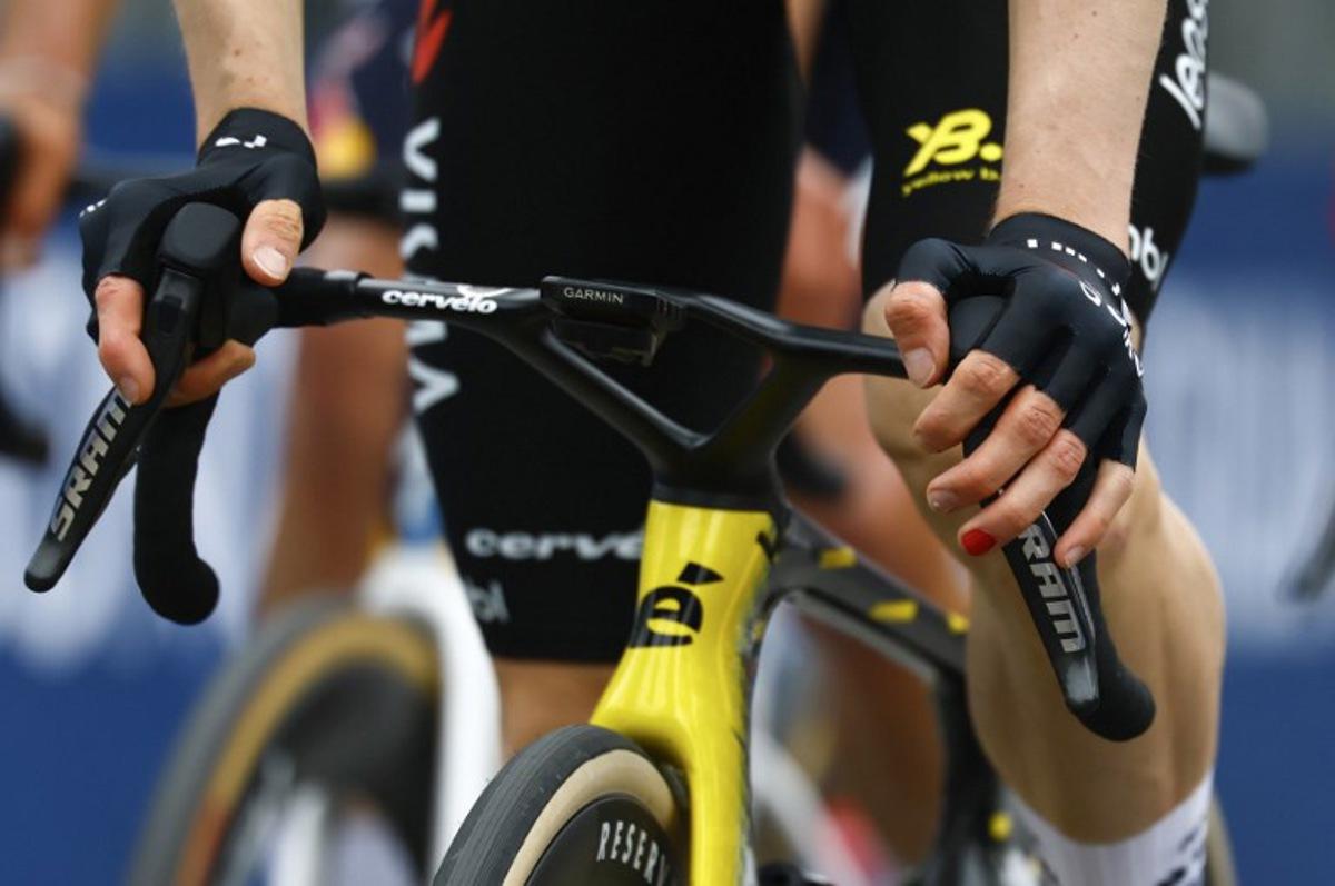 The picture shows the painted nail of Team Visma Lease a Bike Danish rider Jonas Vingegaard as he crosses the finish of the 1st stage of the Giro d'Italia 2026 - Tour of Italy cycling race between Nessebar and Burgas, Bulgaria, on May 8, 2026. Luca Bettini / AFP