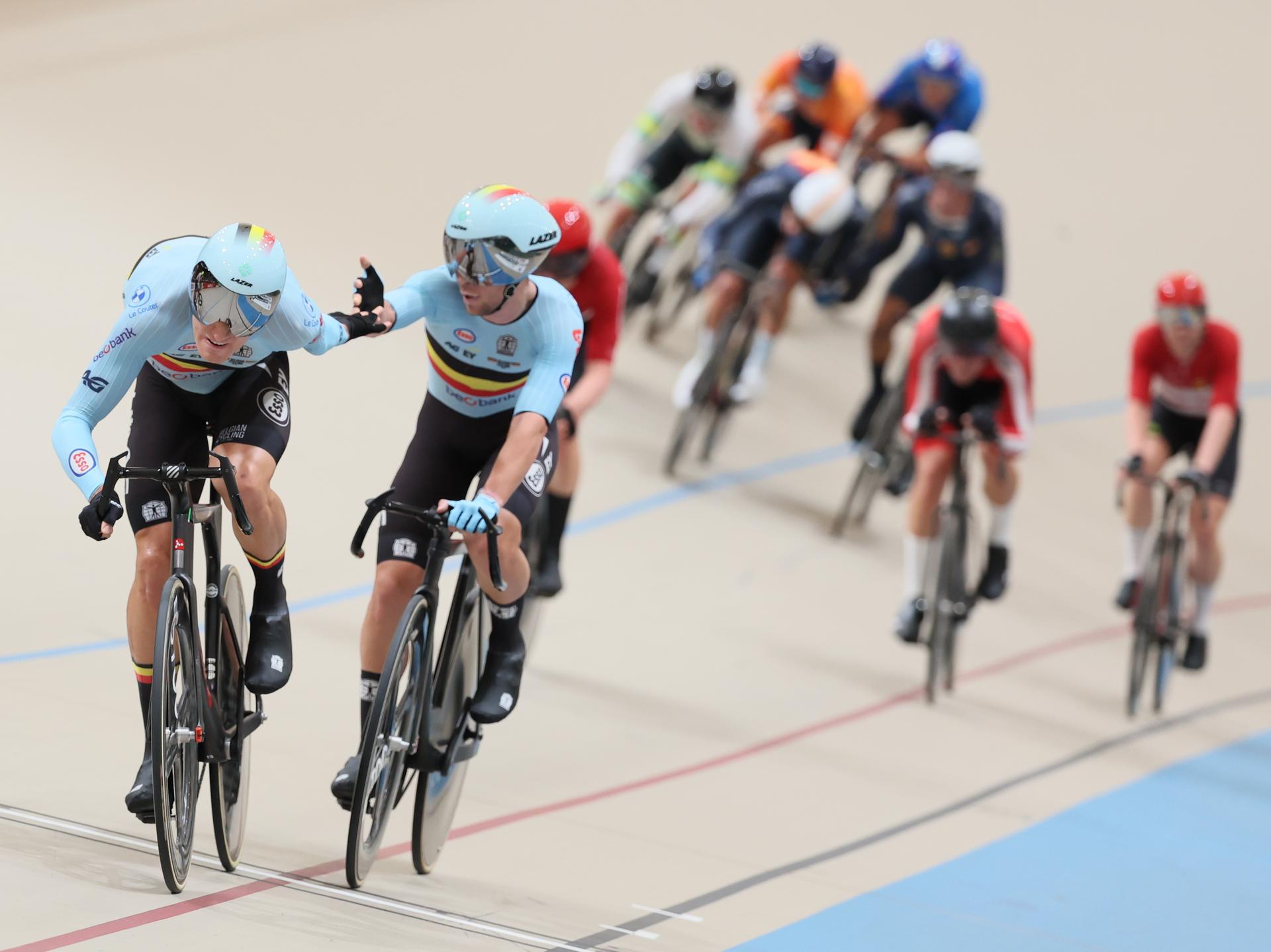Belgian Lindsay De Vylder and Belgian Fabio Van Den Bossche pictured in action at the final of the men's Madison race at the 2025 UCI Track World Championships cycling, in Santiago, Chile, Sunday 26 October 2025. The Track World Championships take place from 22 to 26 October at the Velodromo de Penalolen in Santiago, Chile. BELGA PHOTO BENOIT DOPPAGNE