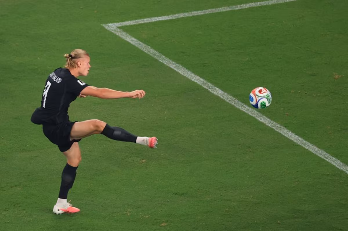 Norway's forward #09 Erling Braut Haaland scores his team's third goal during the 2026 World Cup Group I football match between Norway and Senegal at the New York/New Jersey Stadium in East Rutherford on June 22, 2026. Timothy A. CLARY / AFP