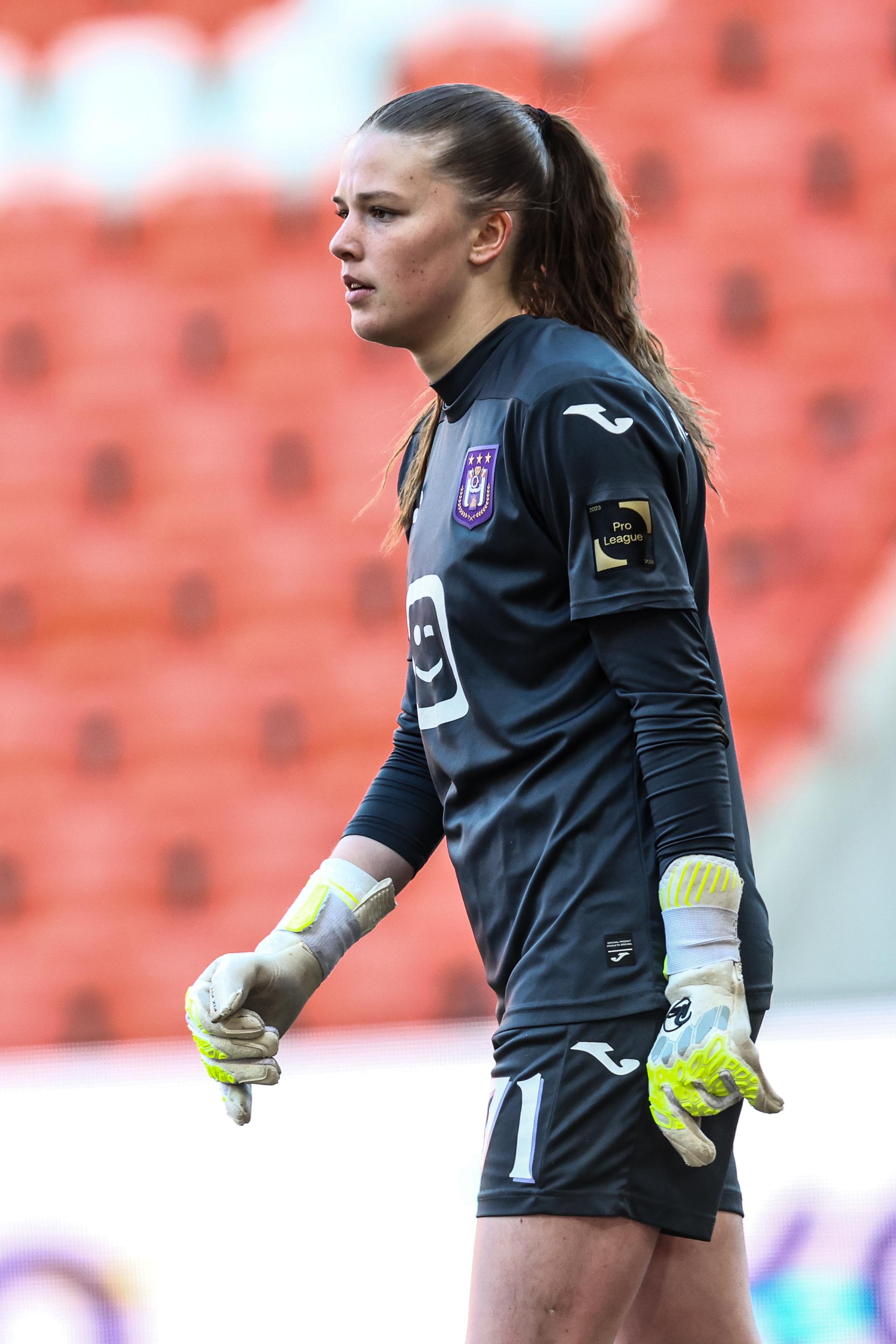 Anderlecht's goalkeeper Aude Waldbillig pictured during a female soccer game between Standard Femina and RSCA Women, Saturday 08 March 2025 in Liege, on day 18 of the 2024 - 2025 season of Belgian Lotto Womens Super League. BELGA PHOTO BRUNO FAHY