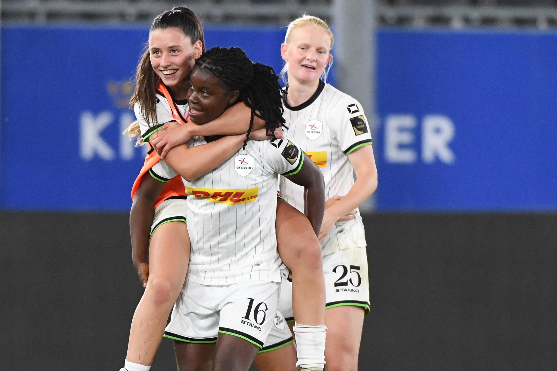 OHL Women's Aurelie Reynders and OHL Women's Kadhiya De Ceuster celebrate after winning a soccer match between Oud-Heverlee Leuven Women and Bosnian-Herzegovinian SFK 2000 Sarajevo, Wednesday 27 August 2025 in Leuven, the first game in the qualification tournament for the UEFA Champions League competition. BELGA PHOTO JILL DELSAUX