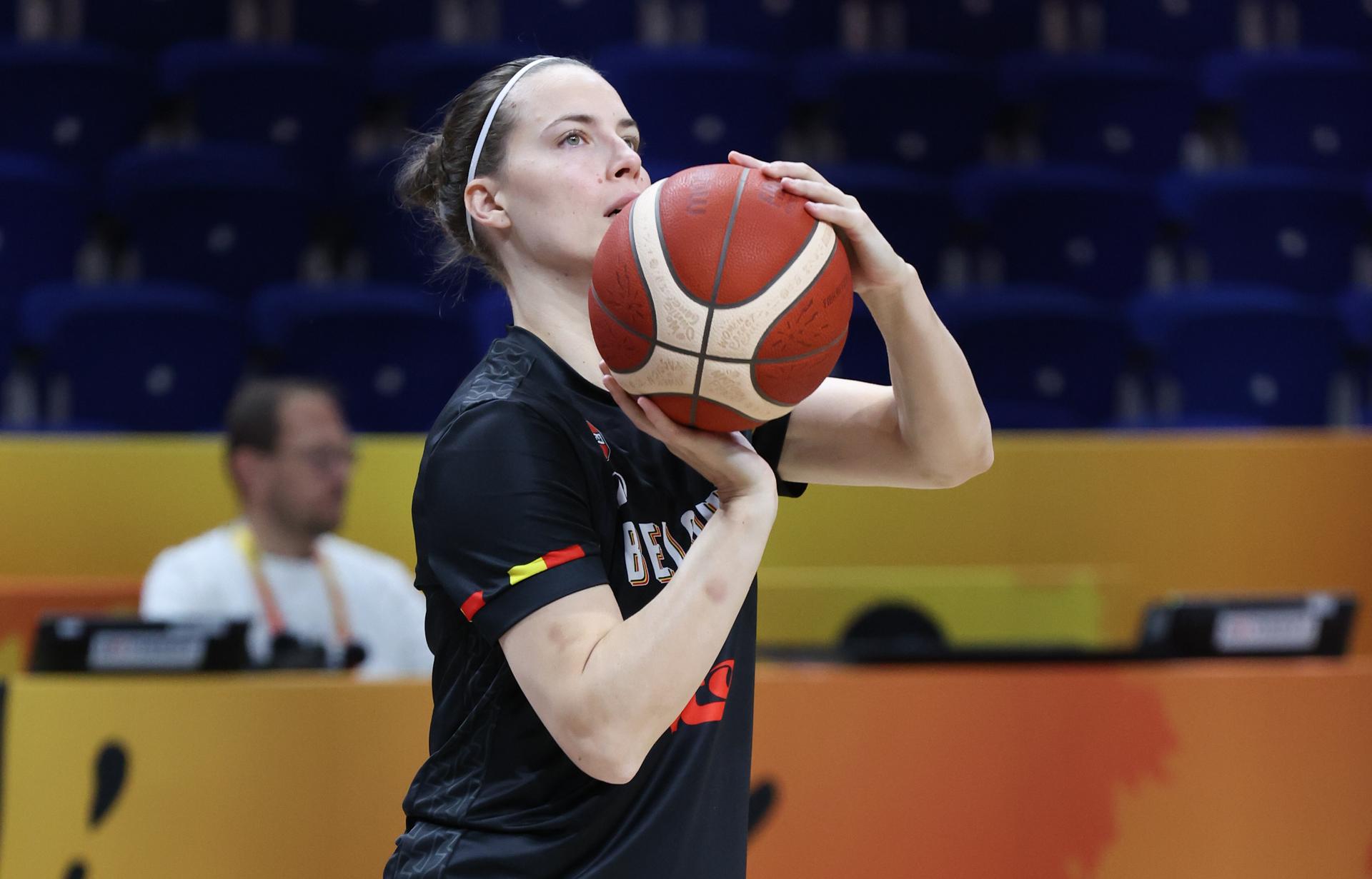 Belgium's Antonia Delaere pictured in action during the warming-up for a basketball game between Belgian national team Belgian Cats and Australia, game 3 of the group phase at the FIBA Women's Basketball World Cup, on Monday 7 September 2026, in Berlin, Germany. The FIBA Women's Basketball World Cup takes place in Berlin from 4 to 23 September 2026. BELGA PHOTO VIRGINIE LEFOUR