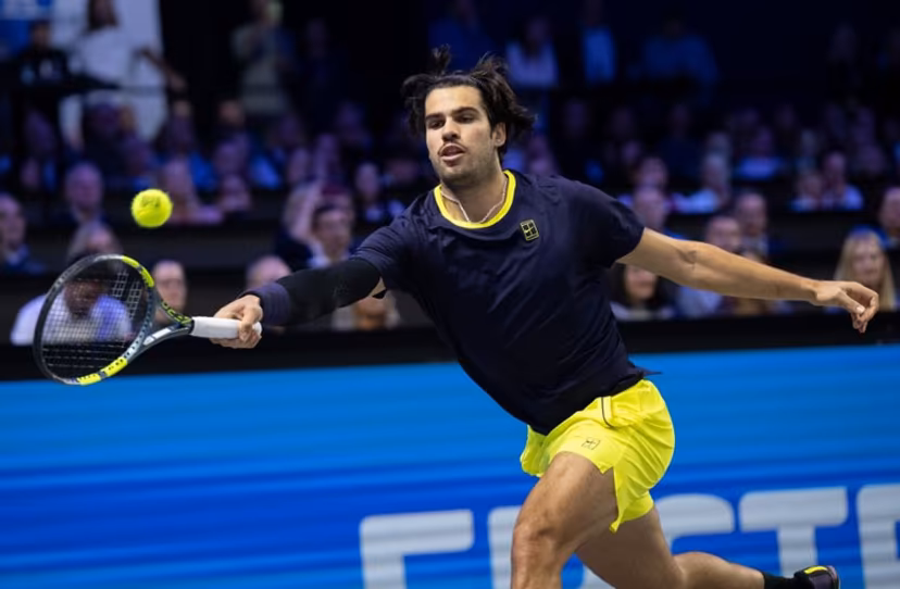 Spain's Carlos Alcaraz returns the ball to Russia's Daniil Medvedev (not pictured) during the semi-final match at the Erste Bank Open 2026 ATP 500 tennis tournament in Vienna, Austria, on October 31, 2026. Joe Klamar / AFP