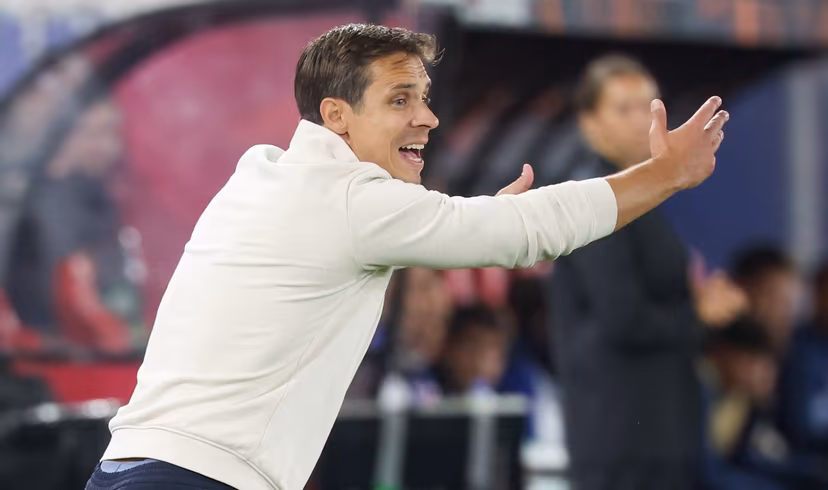 Union's head coach David Hubert gestures during a soccer game between Belgian Royale Union Saint-Gilloise and Spanish Real Sociedad, Thursday 15 October 2026 in Leuven, the 2nd match of the UEFA Europa League league phase. BELGA PHOTO VIRGINIE LEFOUR