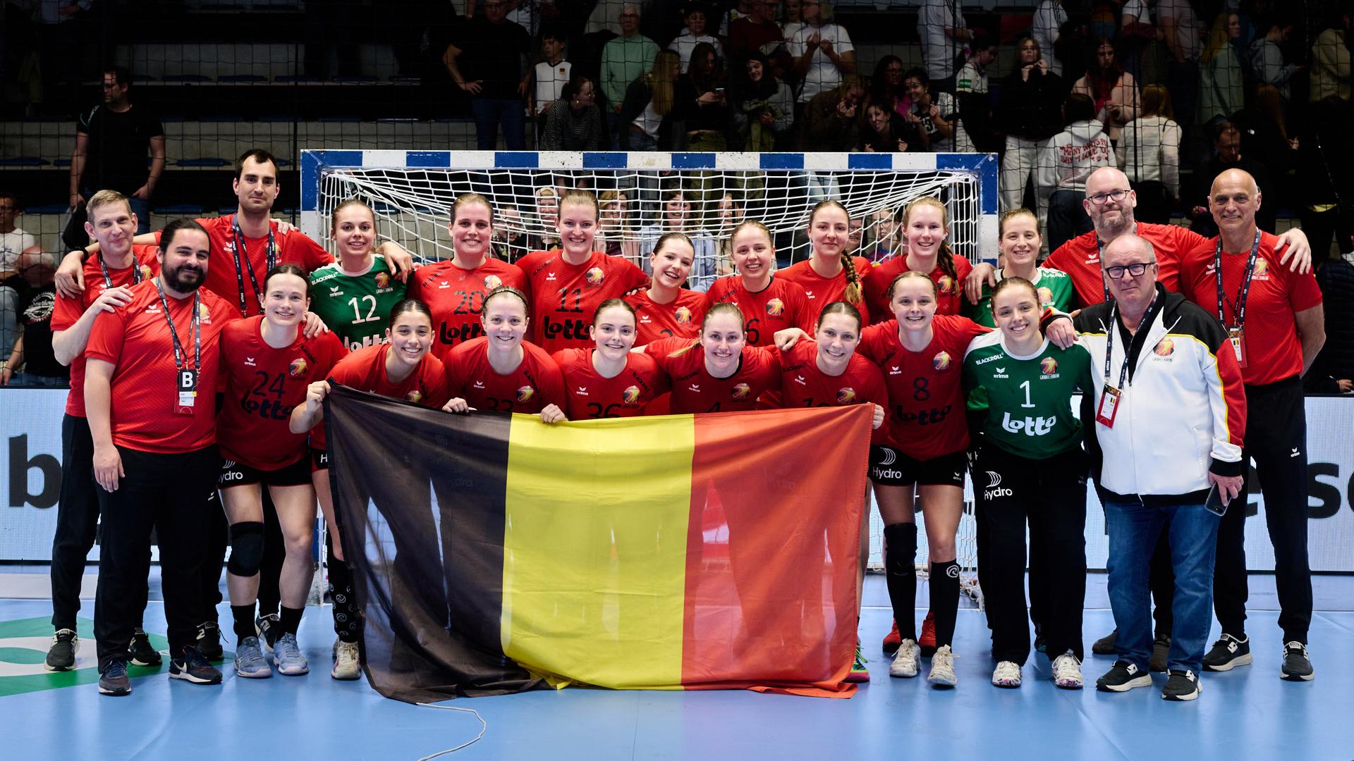 ATTENTION EDITORS - HAND OUT PICTURES - EDITORIAL USE WITH STORY ON HANDBALL ONLY - MANDATORY CREDIT ALAIN DECAMPS - Hand out pictures released by Alain Decamps shows Belgian team pictured during the handball game between the Black Arrows, Belgium national women handball team, and Germany, a qualifier of European Championship, 2nd round, Group 3, matchday 6 on Sunday 12 April 2026 in Hamm, Germany. HAND OUT - ALAIN DECAMPS Belga and Belga Editorial Board decline all responsibility regarding the content of this picture.