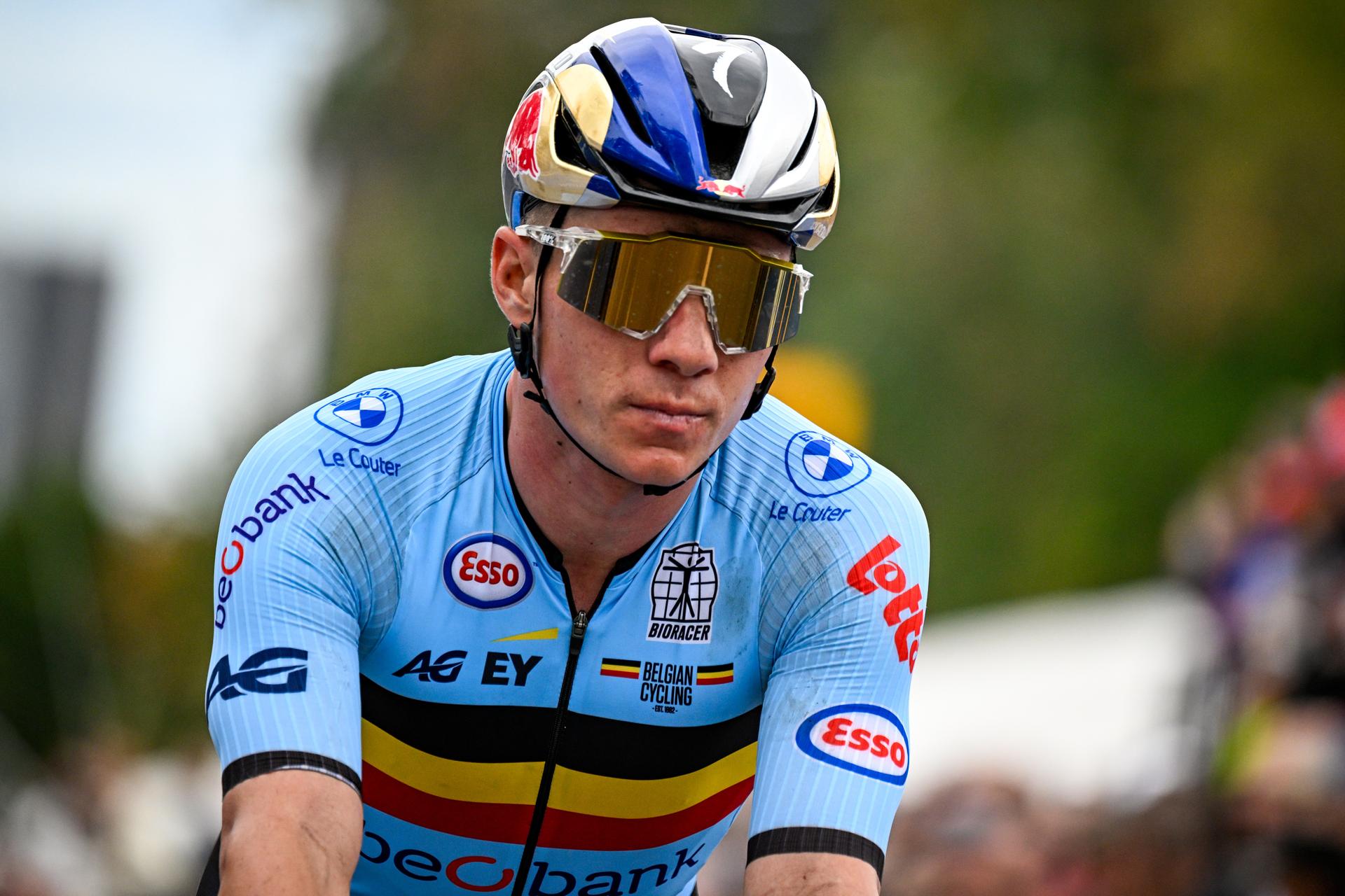 Belgian Remco Evenepoel crosses the finish line at the elite men Road Race race (273,7 km) at the cycling World Championship, in Montreal, Canada, Sunday 27 September 2026. The UCI road world championships are taking place from 20 to 27 September, in Montreal, Canada. BELGA PHOTO JASPER JACOBS