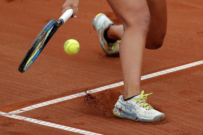 Argentina's Lourdes Arce returns the ball to Canada's Rebecca Marino during the women's singles semifinals tennis match at the Pan American Games Santiago 2023 in the Tennis Centre of the National Stadium Sports Park in Santiago on October 28, 2023. Javier TORRES / AFP