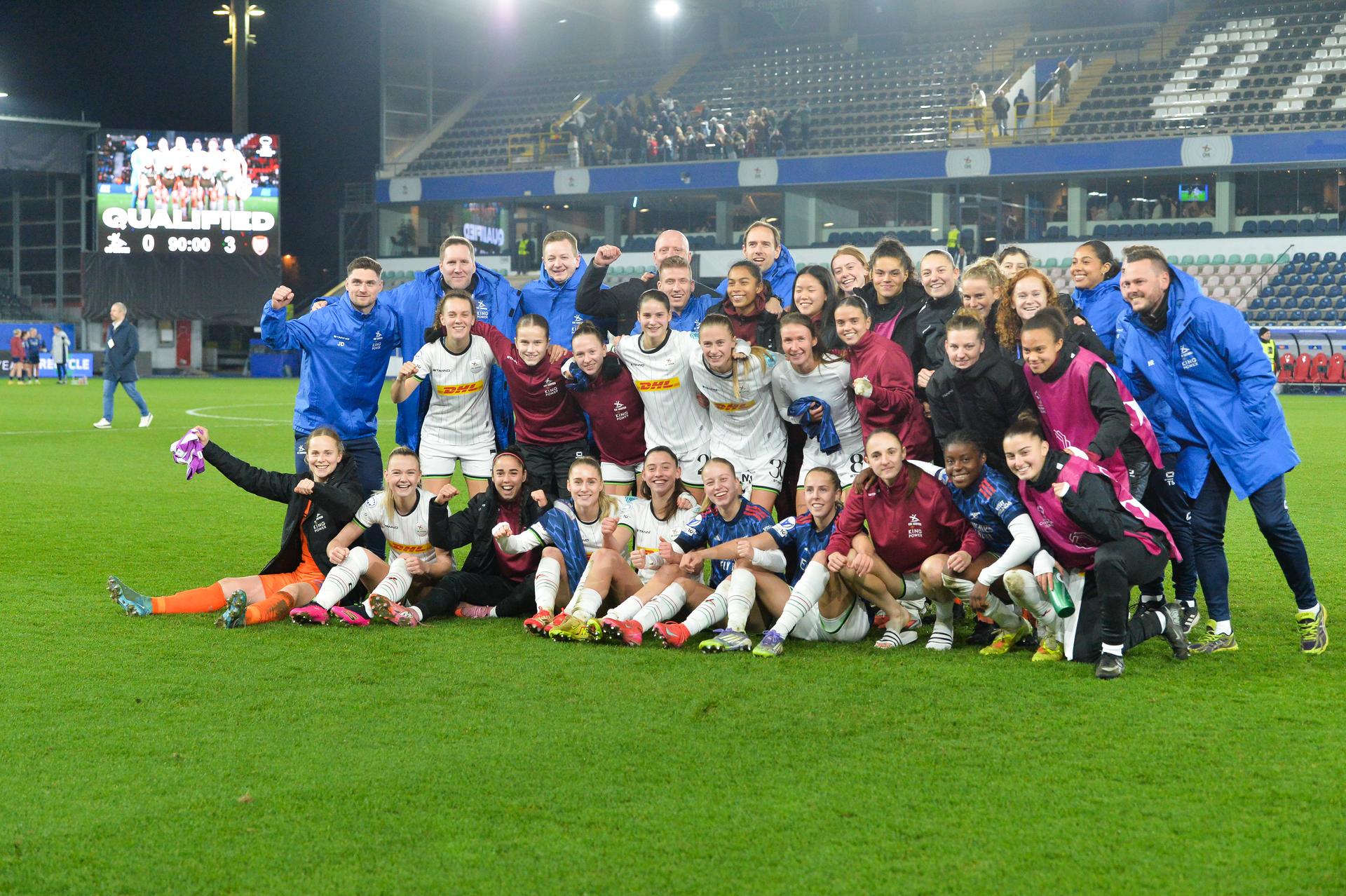 OHL Women's players celebrate after a soccer match between Oud-Heverlee Leuven Women and English Arsenal, Wednesday 17 December 2025 in Heverlee, game 6 (out of 6) in the league phase of the UEFA Women's Champions League competition. BELGA PHOTO JILL DELSAUX