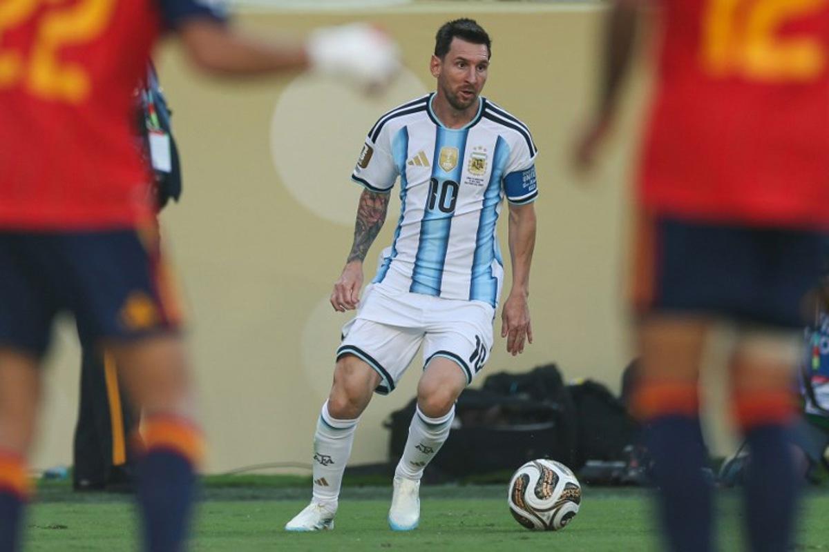 Argentina's forward #10 Lionel Messi controls the ball during the 2026 World Cup football tournament final match between Spain and Argentina at the New York/New Jersey Stadium in East Rutherford on July 19, 2026. PATRICIA DE MELO MOREIRA / AFP