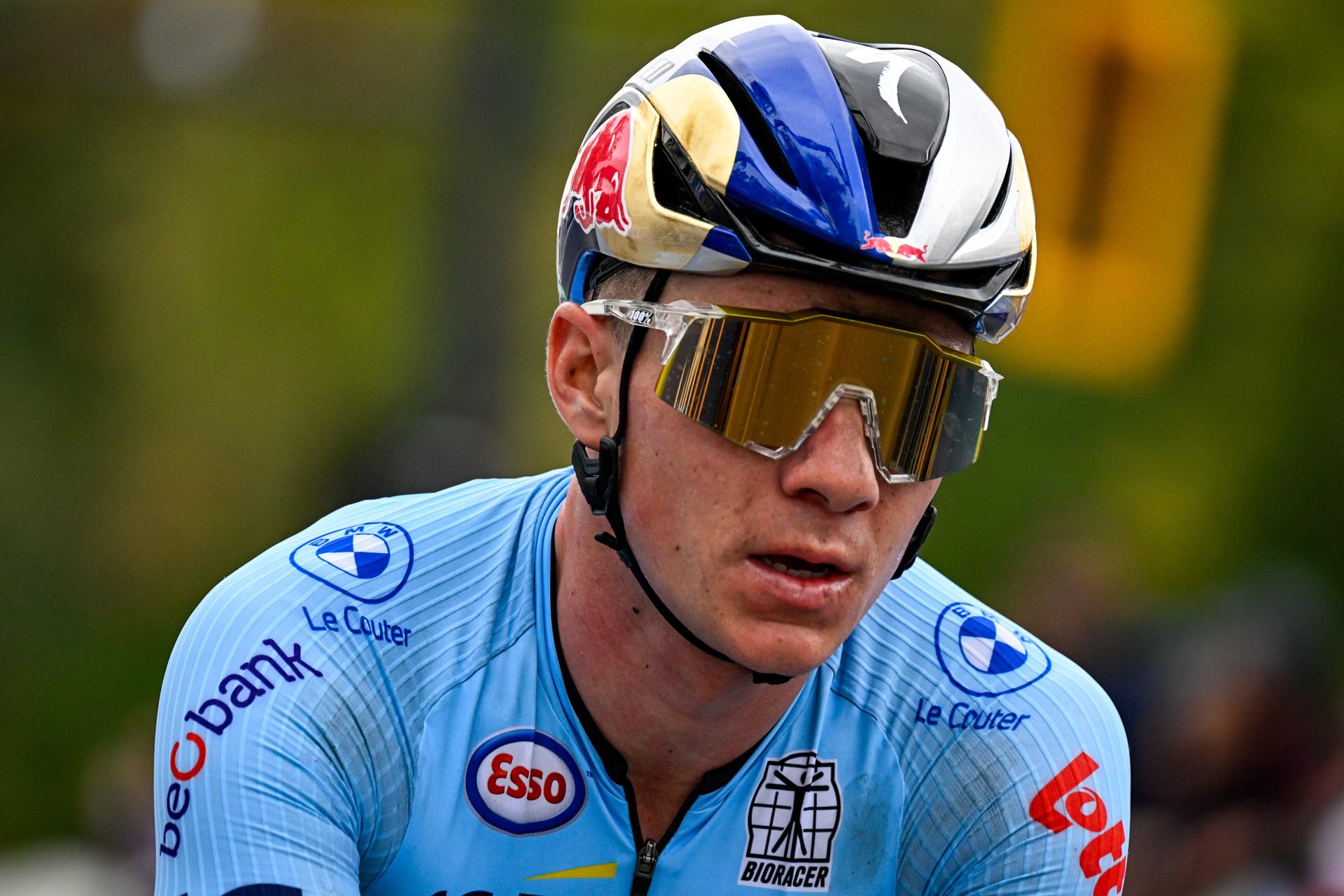Belgian Remco Evenepoel crosses the finish line at the elite men Road Race race (273,7 km) at the cycling World Championship, in Montreal, Canada, Sunday 27 September 2026. The UCI road world championships are taking place from 20 to 27 September, in Montreal, Canada. BELGA PHOTO JASPER JACOBS