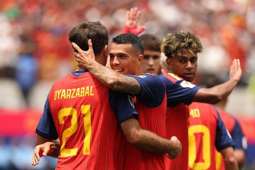 Spain's forward #21 Mikel Oyarzabal (L) celebrates scoring his team's first goal with defender #12 Pedro Porro (C) and forward #19 Lamine Yamal during the 2026 World Cup round of 32 football match between Spain and Austria at the Los Angeles Stadium in Inglewood on July 2, 2026. ETIENNE LAURENT / AFP