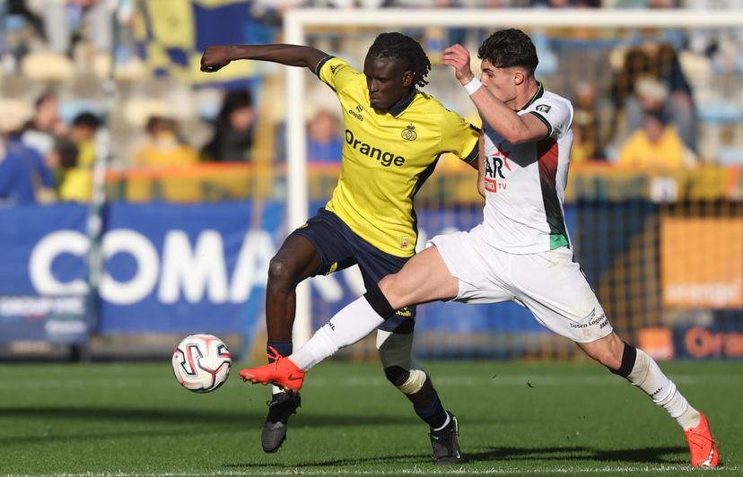 Union's Massire Sylla and OHL's Robin Mirisola fight for the ball during a soccer match between Royale Union Saint-Gilloise and Oud-Heverlee Leuven, Sunday 11 October 2026 in Brussels, on day 8 of the 2026-2027 'Jupiler Pro League' first division of the Belgian championship. BELGA PHOTO VIRGINIE LEFOUR