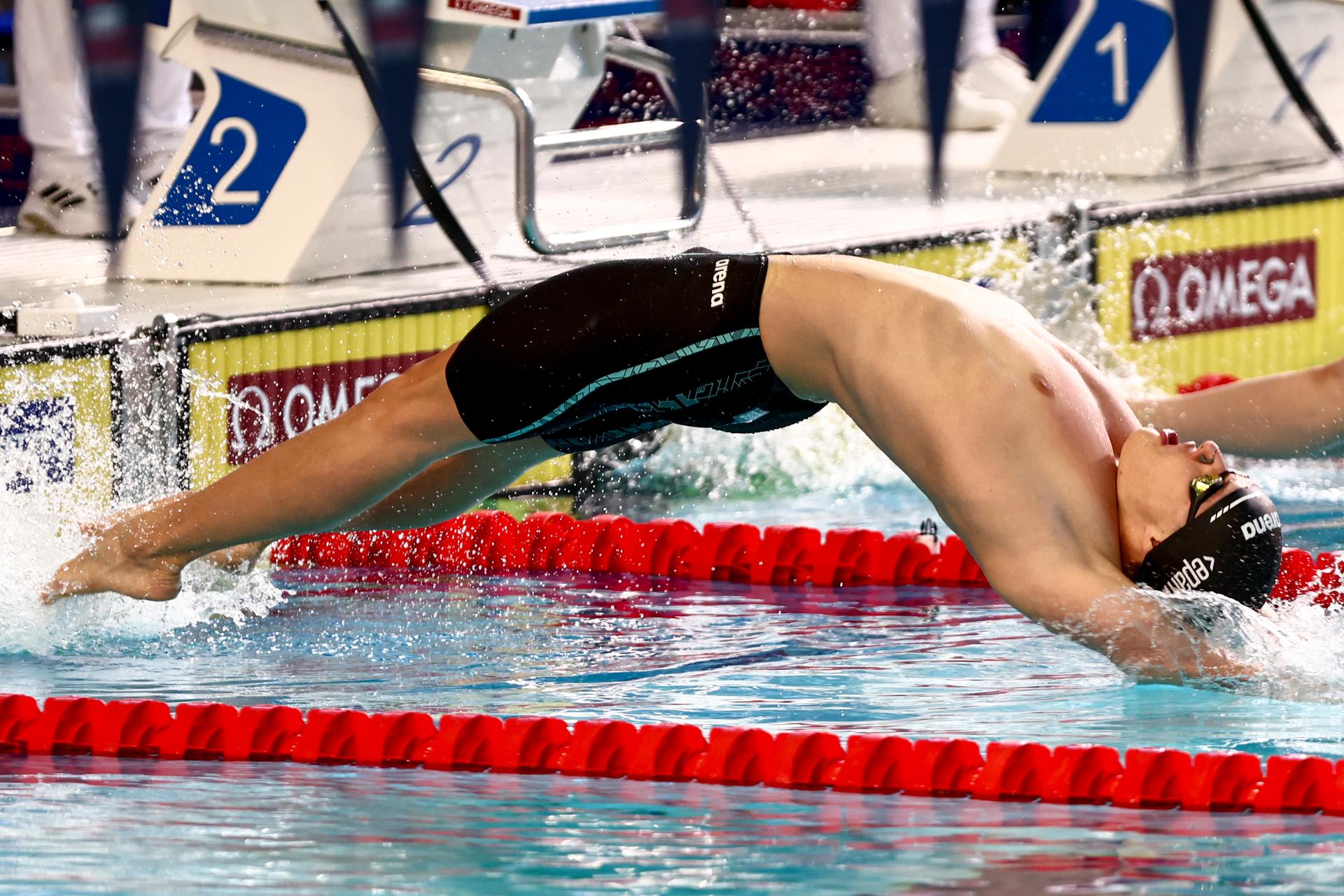 Belgian Noah Verreth pictured in action during the men's 100m backstroke at the European Aquatics Short Course Swimming Championships in Lublin, Poland, on Thursday 04 December 2025. BELGA PHOTO NIKOLA KRSTIC