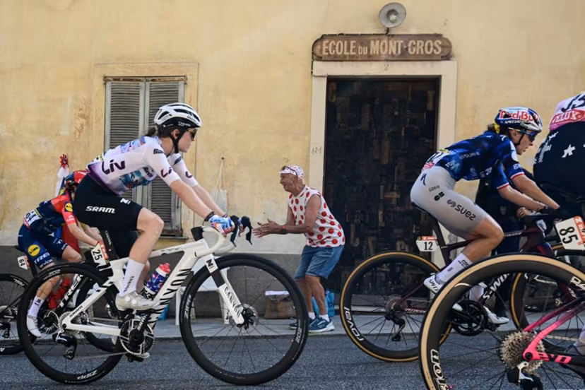 (FROM L) Lidl-Trek's New Zealand rider Niamh Fisher-Black, Canyon//SRAM zondacrypto's German rider Antonia Niedermaier and FDJ-SUEZ's French rider Juliette Berthet ride during the 9th and final stage of the fifth edition of the Women's Tour de France cycling race, 99.2 km from Nice to Nice, southeastern France on August 9, 2026. NICOLAS TUCAT / AFP