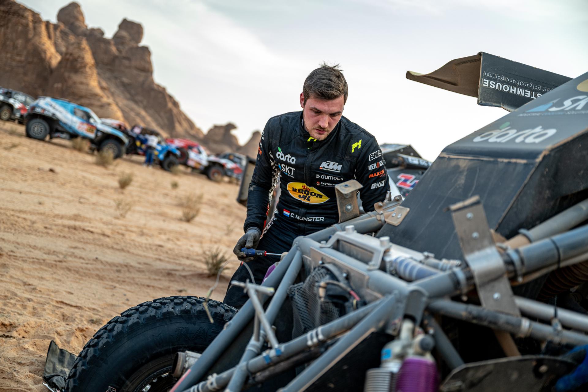ATTENTION EDITORS - HAND OUT PICTURES - EDITORIAL USE ONLY - MANDATORY CREDIT: 'SIMON BAUCHAU' Hand out picture released by Eric Dupain shows Charles Munster during stage 4 of the 2026 Dakar rally race in Al-Ula, Saudi Arabia on Wednesday 07 January 2026. *** Belga and Belga Editorial Board decline all responsibility regarding the content of this picture. *** PHOTO HAND OUT - SIMON BAUCHAU