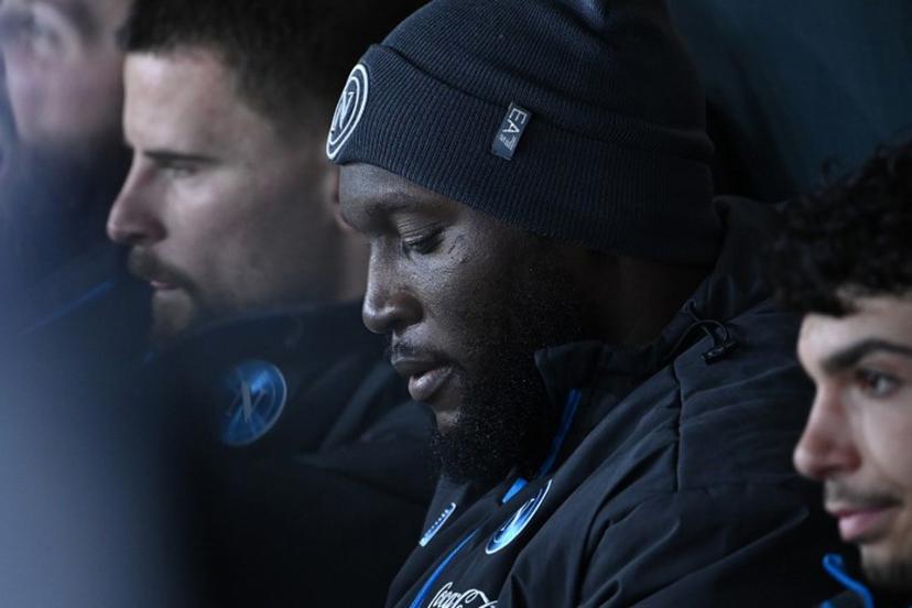 Napoli's Belgian forward #09 Romelu Lukaku is pictured on the bench during the Italian Serie A football match between Genoa and Napoli at the Luigi Ferraris stadium in Genoa on February 7, 2026. Isabella BONOTTO / AFP