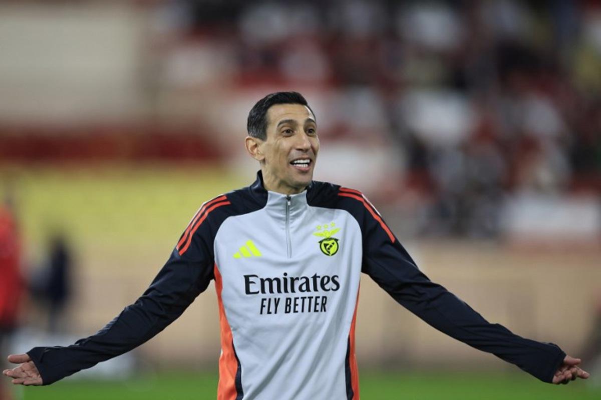 Benfica's Argentine forward #11 Angel Di Maria reacts during a warm-up session ahead of the UEFA Champions League knockout phase play-off 1st leg football match between AS Monaco and SL Benfica at the Louis II stadium (Stade Louis II) in the Principality of Monaco, on February 12, 2025. Valery HACHE / AFP