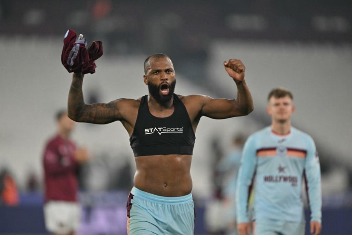 Brentford's Brazilian striker #09 Igor Thiago celebrates at the end of the English Premier League football match between West Ham United and Brentford at the London Stadium, in London on October 20, 2025. Glyn KIRK / AFP