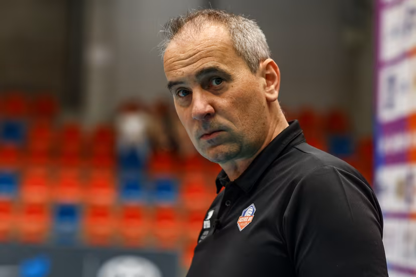 Asterix's head coach Kris Vansnick pictured during the match between Asterix AVO Beveren and Darta Bevo Roeselare, a Play-off Final (2nd game, best-of-3) game in the Lotto Volley League women, Sunday 27 April 2025 in Beveren. BELGA PHOTO DAVID PINTENS