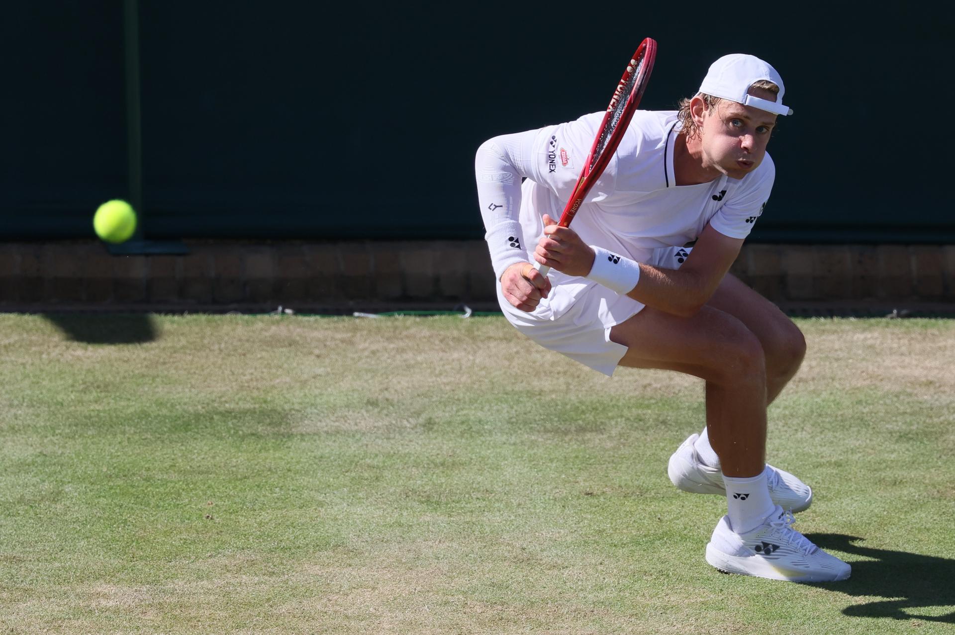 Belgian Zizou Bergs pictured in action during a tennis match between Belgian Bergs and British Fery, in the third round of the Men's singles at the Wimbledon grand slam tennis tournament in London, Britain, Saturday 04 July 2026. BELGA PHOTO BENOIT DOPPAGNE