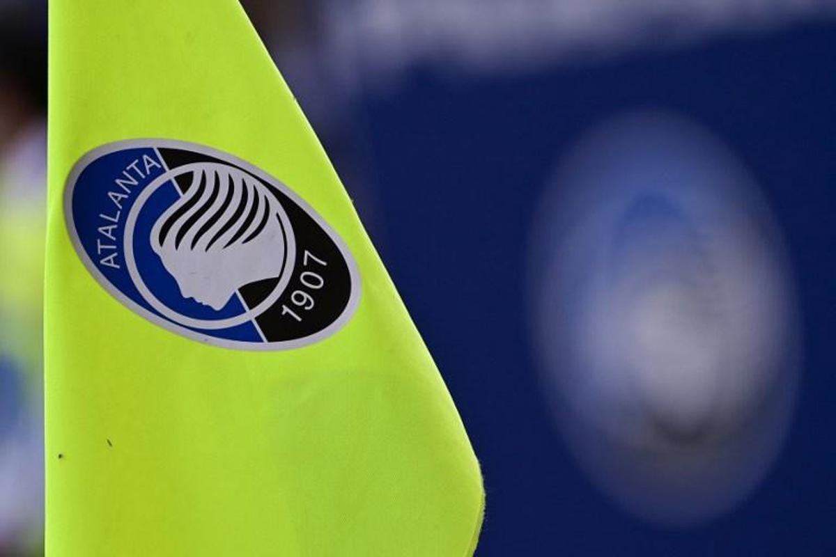 Atalanta's logo is pictured during the Italian Serie A football match between Atalanta and Bologna at the Atleti Azzurri d'Italia stadium in Bergamo on August 28, 2021. MIGUEL MEDINA / AFP