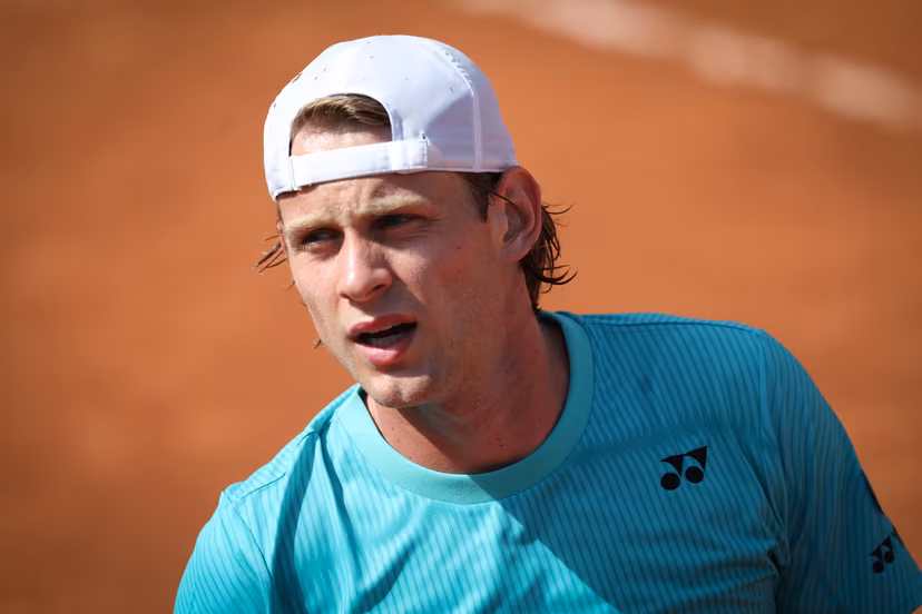 Belgian Zizou Bergs looks dejected during a first round match in the men's singles between Czech Machak and Belgian at the Roland Garros French Open tennis tournament, in Paris, France, Sunday 24 May 2026. This year's tournament takes place from 18 May to 07 June. BELGA PHOTO VIRGINIE LEFOUR
