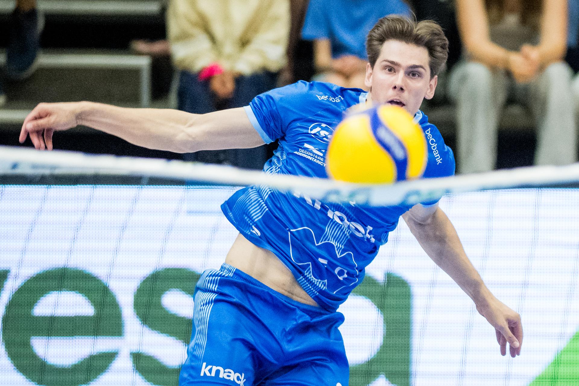Roeselare's Erik Siksna pictured in action during the match between Haasrode Leuven and Roeselare, a Play-off Final (4th game, best-of-5) game in the Lotto Volley League Men, Tuesday 13 May 2025 in Leuven. BELGA PHOTO JASPER JACOBS