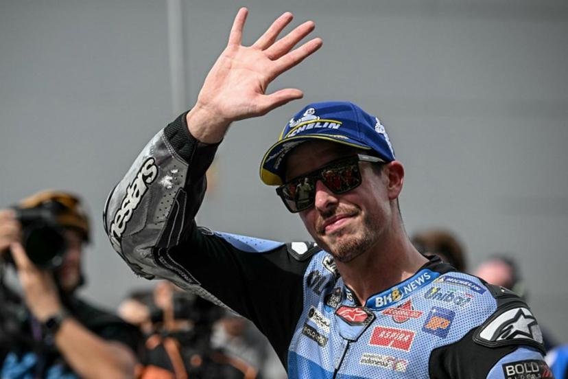 BK8 Gresini Racing MotoGP team's Spanish MotoGP rider Alex Marquez waves after coming second place in the Sprint race in the MotoGP Malaysian Grand Prix at the Sepang International Circuit in Sepang on October 25, 2025.  Lillian SUWANRUMPHA / AFP