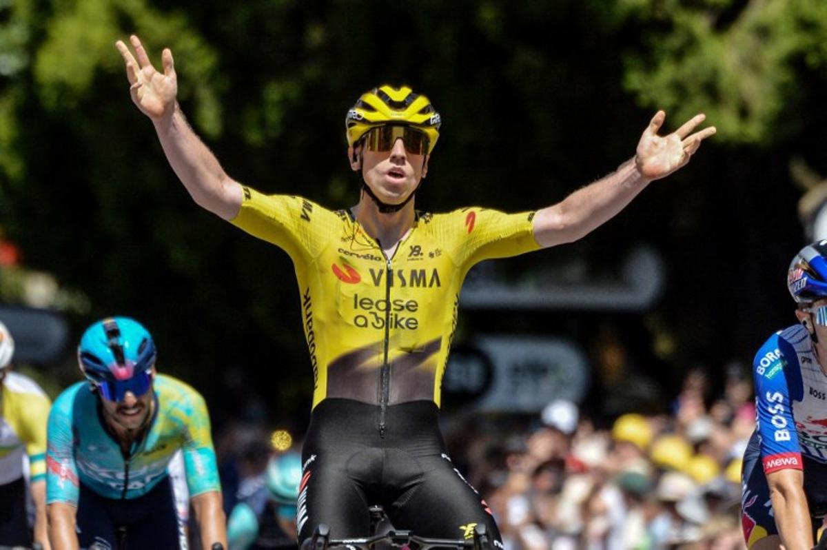 Team Visma Lease a Bike rider Matthew Brennan from England wins stage five of the Tour Down Under UCI Men's Cycling in Adelaide on January 25, 2026. Brenton Edwards / AFP