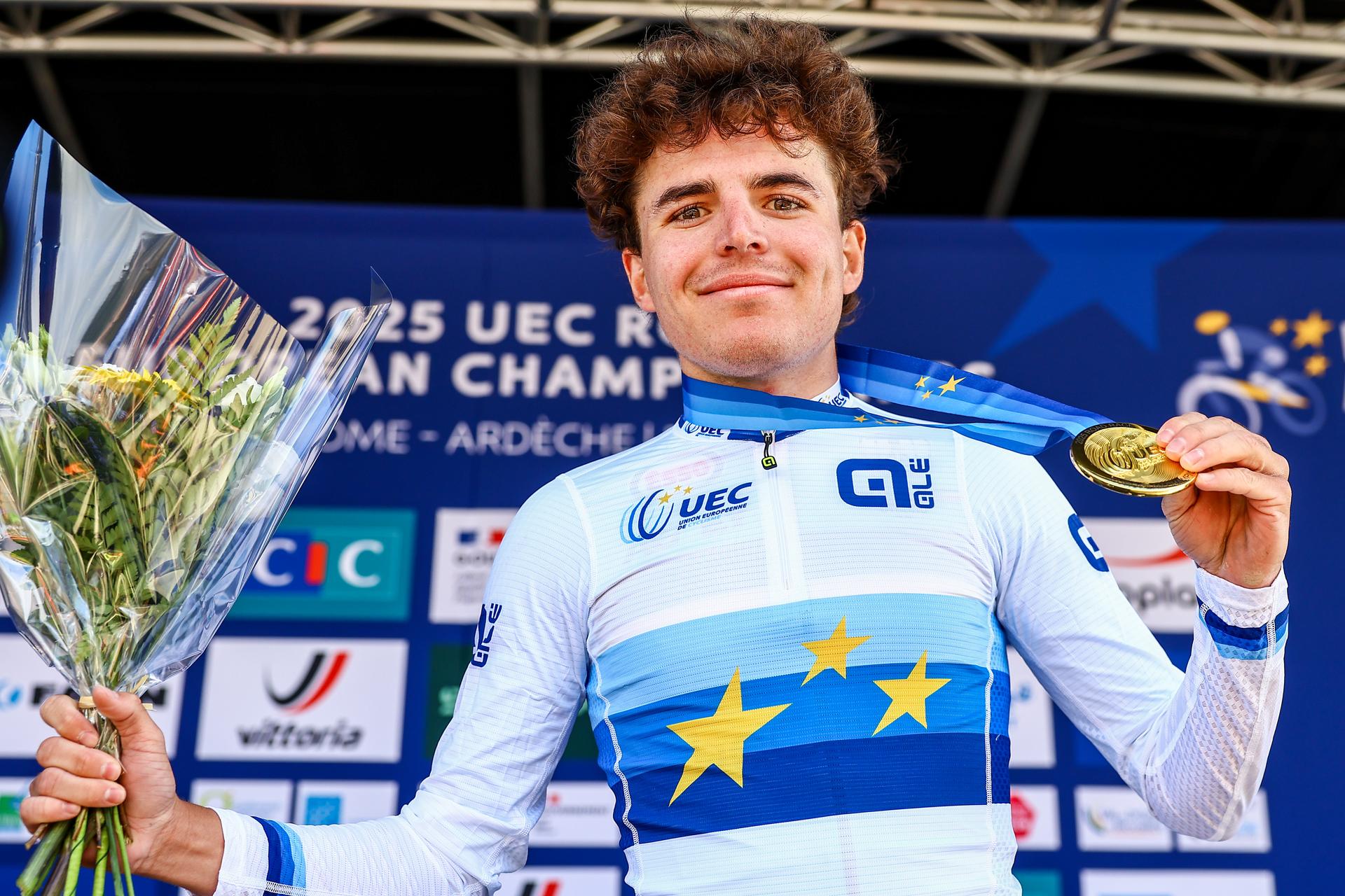 Belgian Jarno Widar pictured on the podium after winning the 121,1 km Men U23 Road Race at the UEC road European cycling championships, in France on Saturday 04 October 2025. The European cycling championships in Drome-Ardeche takes place from 1 to 5 October. BELGA PHOTO DAVID PINTENS