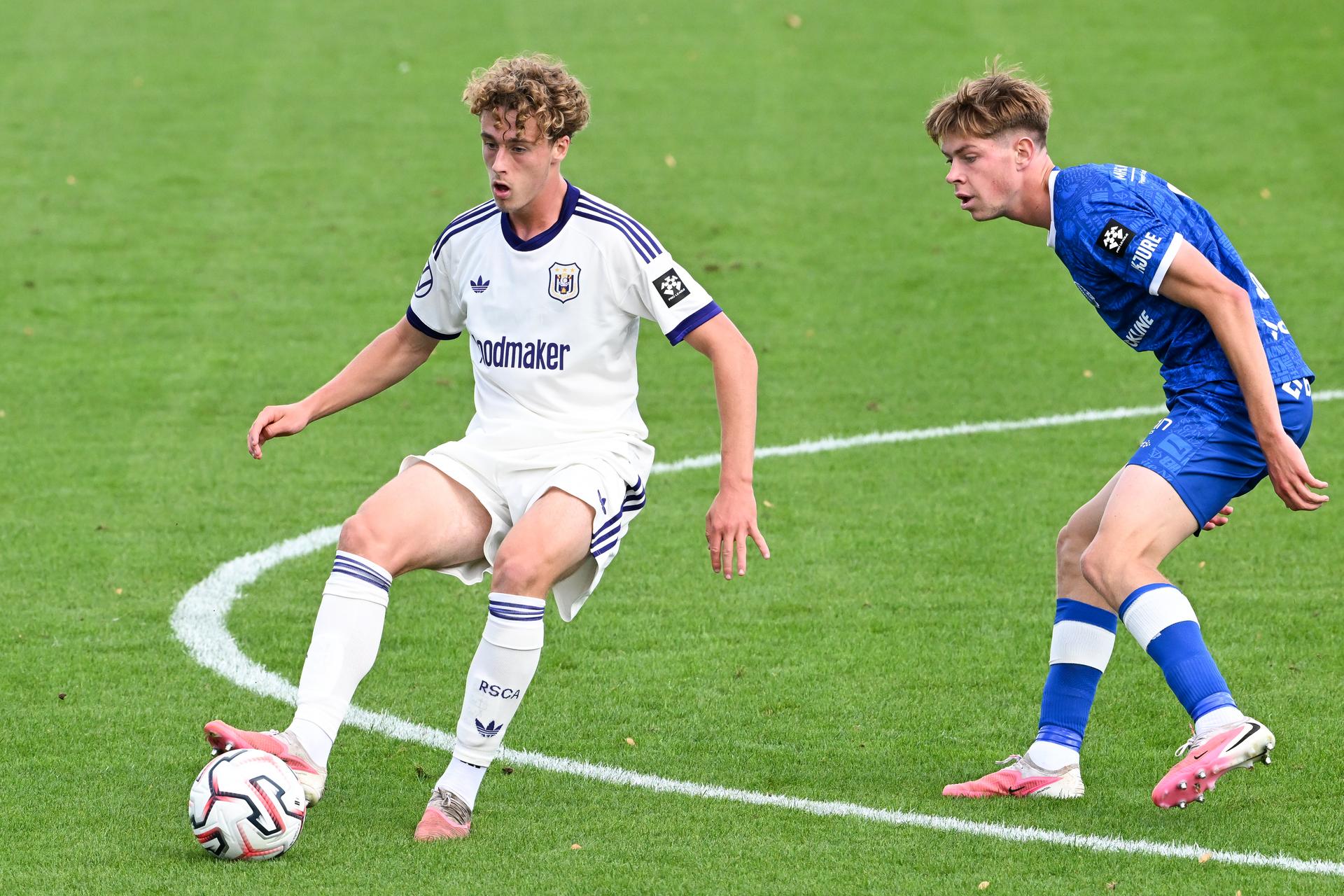 Futures' Alexander De Ridder and Jong Gent's Oleksandr Soroka pictured in action at a soccer match between Jong KAA Gent and RSCA Futures, Saturday 5 September 2026 in Gent, on day 4 of the 2026-2027 'Challenger Pro League' second highest division of the Belgian championship. BELGA PHOTO JILL DELSAUX