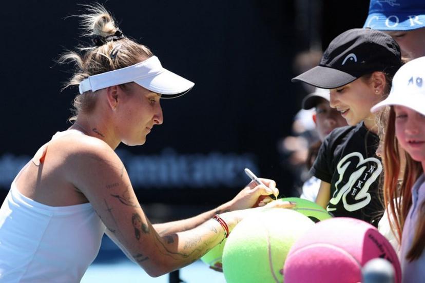 Czech Republic's Marketa Vondrousova signs autographs during a practice session ahead of the 2026 Australian Open tennis tournament in Melbourne on January 17, 2026. Martin KEEP / AFP