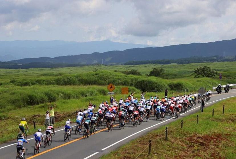 A general view shows the peloton riding during the men's cycling road race of the Tokyo 2020 Olympic Games finishing at the Fuji International Speedway in Oyama, Japan, on July 24, 2021. Tim de Waele / POOL / AFP