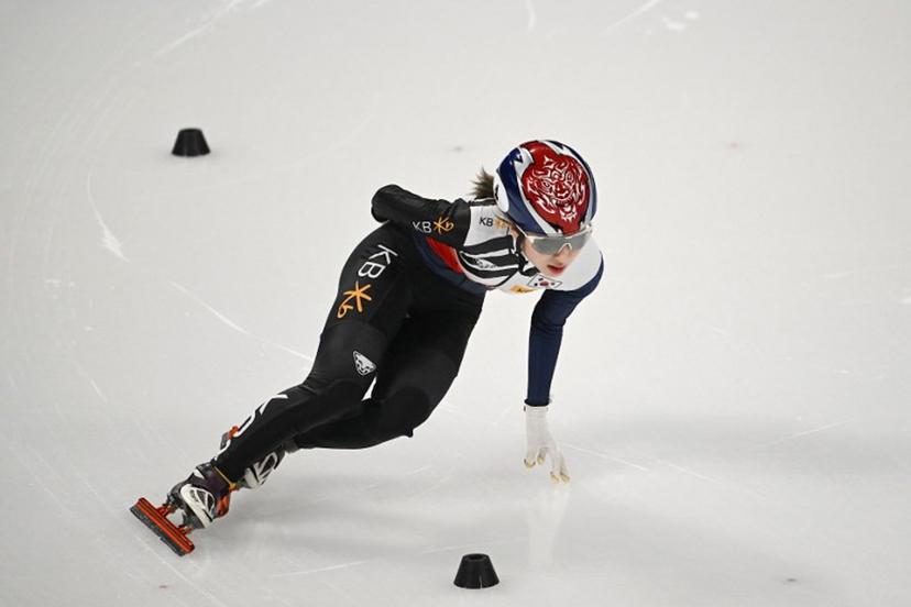 South Korea's Kim Gilli competes in the women's 1500m quarter-final event of the ISU World Cup Short Track Speed Skating in Beijing on December 8, 2023. Jade Gao / AFP
