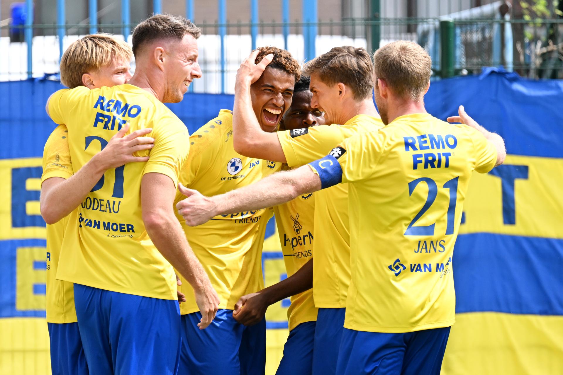 Beveren's Yoni Gomis celebrates after scoring the 1-0 goal during a soccer match between SK Beveren and Royal Sporting Club Anderlecht, Sunday 16 August 2026 in Beveren, on day 2 of the 2026-2027 'Jupiler Pro League' first division of the Belgian championship. BELGA PHOTO MAARTEN STRAETEMANS