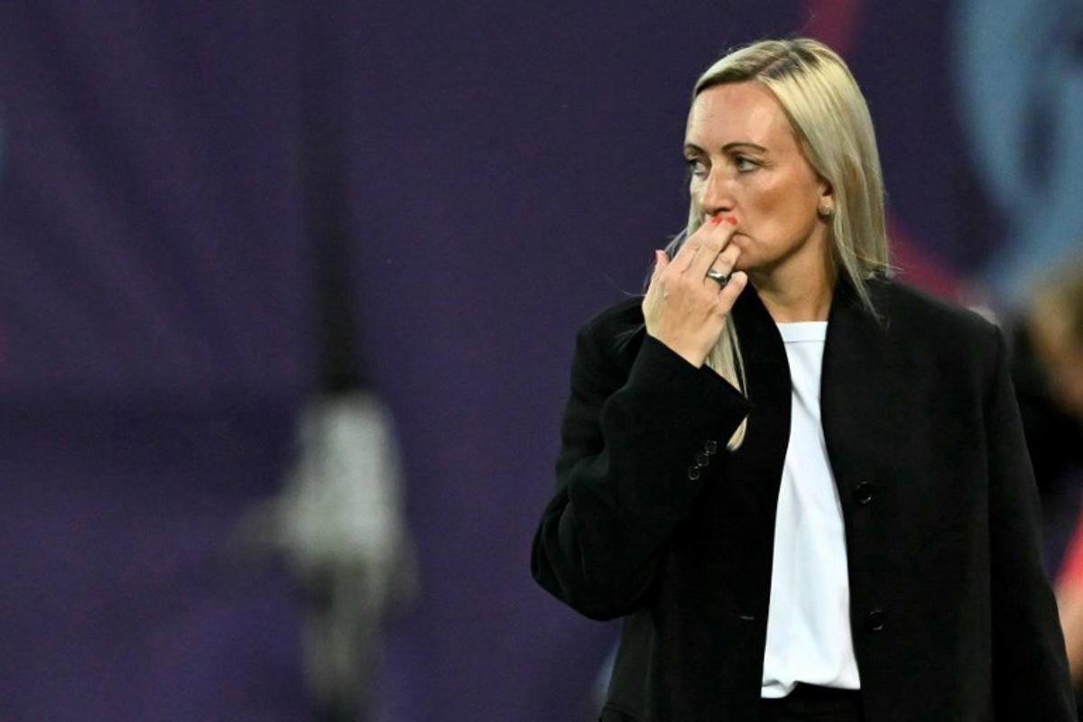 Belgium's Icelandic coach Elisabet Gunnarsdottir looks on during the UEFA Women's Euro 2025 Group B football match between Portugal and Belgium at the Stade de Tourbillon in Sion, on July 11, 2025. Fabrice COFFRINI / AFP