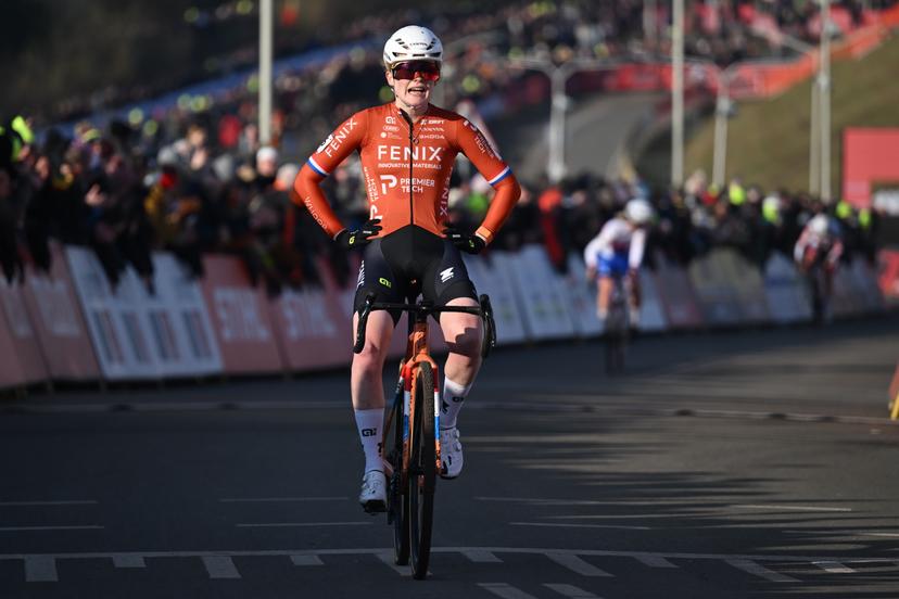 Dutch Puck Pieterse pictured crossing the finish line after wining the women's elite race at the World Cup cyclocross cycling event in Hoogerheide, Netherlands, stage 12 (out of 12) of the UCI World Cup cyclocross competition, Sunday 25 January 2026. BELGA PHOTO LUC CLAESSEN