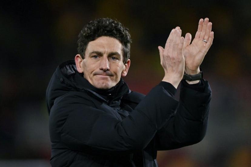 Brentford's Irish head coach Keith Andrews reacts after the English Premier League football match between Brentford and Tottenham Hotspur at the Gtech Community Stadium in London on January 1, 2026. Glyn KIRK / AFP