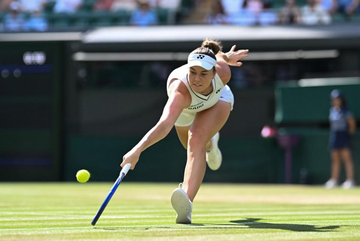 Czech Republic's Linda Noskova returns to US player Madison Keys during their women's singles round of 16 tennis match on the eighth day of the 2026 Wimbledon Championships at The All England Lawn Tennis and Croquet Club in Wimbledon, southwest London, on July 6, 2026. Kirill KUDRYAVTSEV / AFP