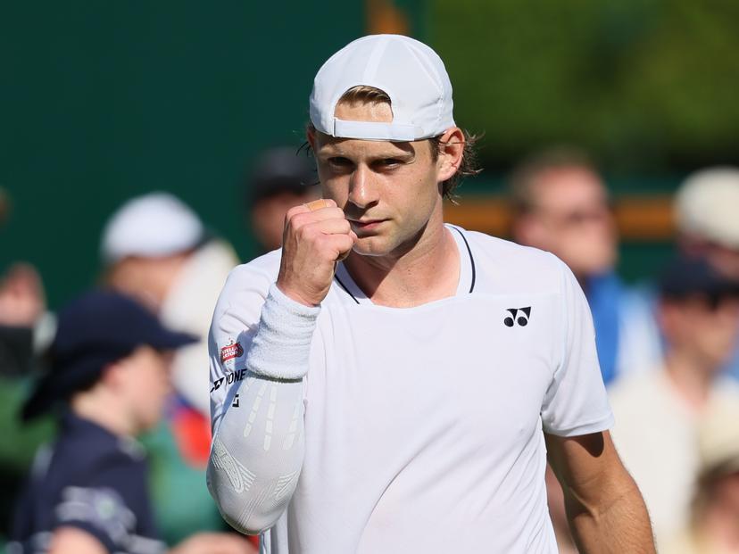 Belgian Zizou Bergs pictured reacts during a tennis match between Belgian Bergs and British Fery, in the third round of the Men's singles at the Wimbledon grand slam tennis tournament in London, Britain, Saturday 04 July 2026. BELGA PHOTO BENOIT DOPPAGNE
