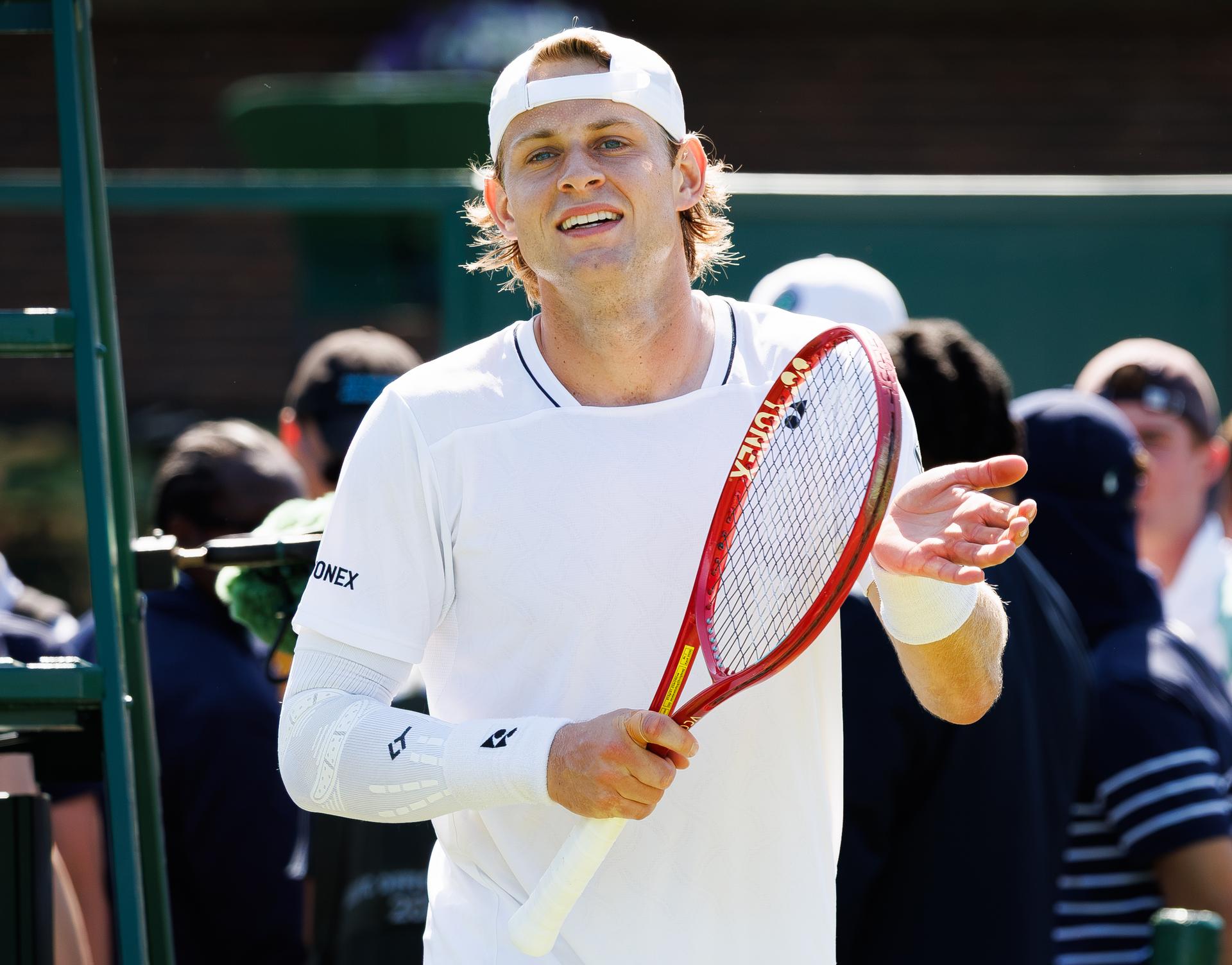 Belgian Zizou Bergs celebrates after winning a tennis match against Portuguese Faria, in the second round of the Men's singles at the Wimbledon grand slam tennis tournament in London, Britain, Thursday 02 July 2026. BELGA PHOTO BENOIT DOPPAGNE