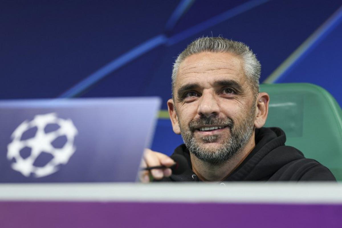 Sporting's coach Rui Borges gives a press conference at Alvalade stadium in Lisbon, on November 25, 2025 on the eve of their UEFA Champions League football match against Club Brugge. PATRICIA DE MELO MOREIRA / AFP