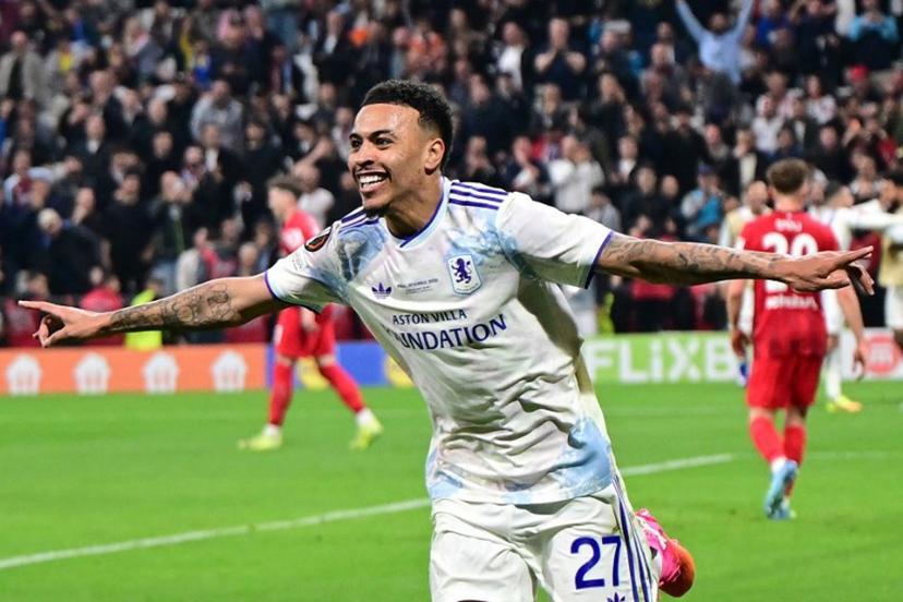Aston Villa's English midfielder #27 Morgan Rogers celebrates after scoring his team's third goal during the UEFA Europa League final football match between SC Freiburg and Aston Villa at Besiktas Park in Istanbul on May 20, 2026. YASIN AKGUL / AFP