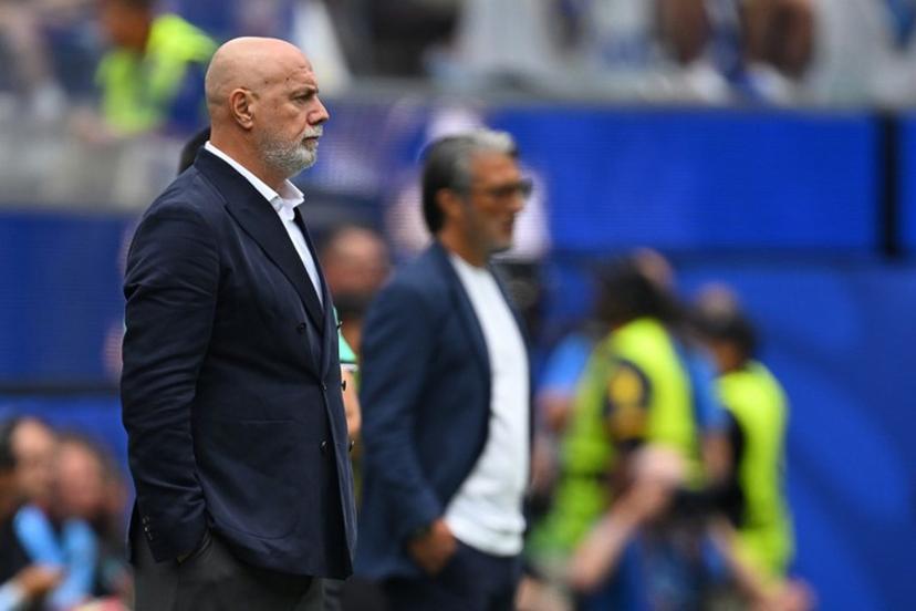 Bosnia-Herzegovina's head coach Sergej Barbarez watches his players from the touchline during the 2026 World Cup Group B football match between Switzerland and Bosnia and Herzegovina at Los Angeles Stadium in Inglewood on June 18, 2026. Patrick T. Fallon / AFP