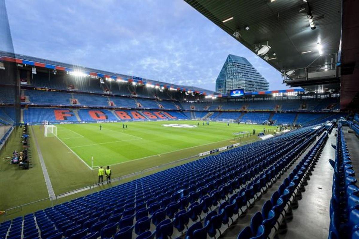 A general view shows the St Jakob-Park Stadium prior to the UEFA Champions League Group A football match between FC Basel 1893 and SL Benfica on September 27, 2017 in Basel. Fabrice COFFRINI / AFP