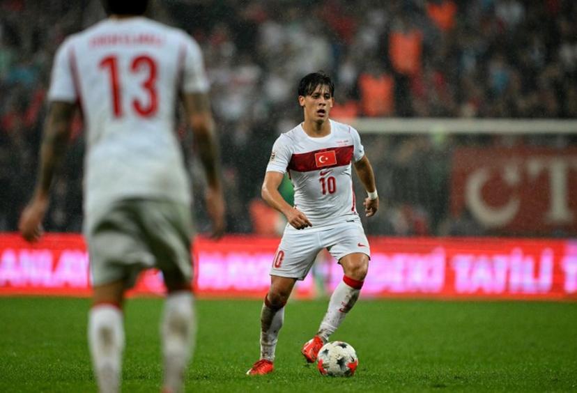 Turkey's forward #10 Arda Guler runs with the ball during the UEFA Nations League football match (League A, Group A1) between Turkey and Italy at the Ataturk Sports Complex Matlı Stadium in Bursa on September 28, 2026. OZAN KOSE / AFP