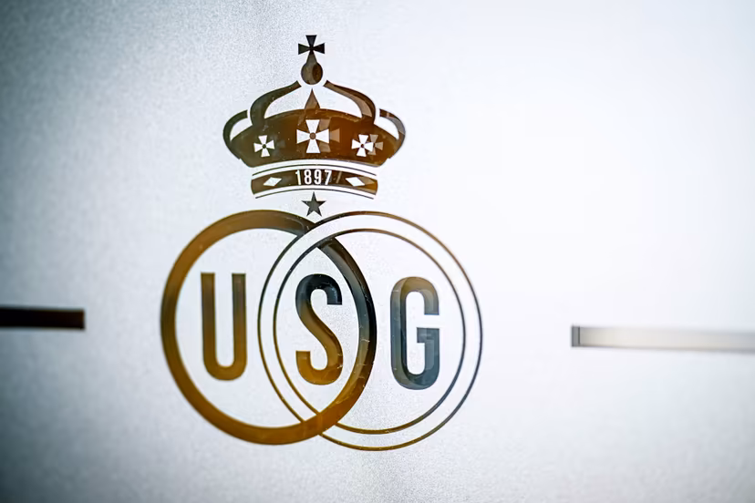 The logo of Royale Union Saint-Gilloise pictured at a press conference of Belgian soccer team Royale Union Saint-Gilloise, Friday 03 April 2026 at their training center in Zaventem, regarding their first game of the Champion's Play-Off (PO 1) competition of the Jupiler Pro League. Union will meet Sint-Truidense VV on Saturday. BELGA PHOTO TOM GOYVAERTS