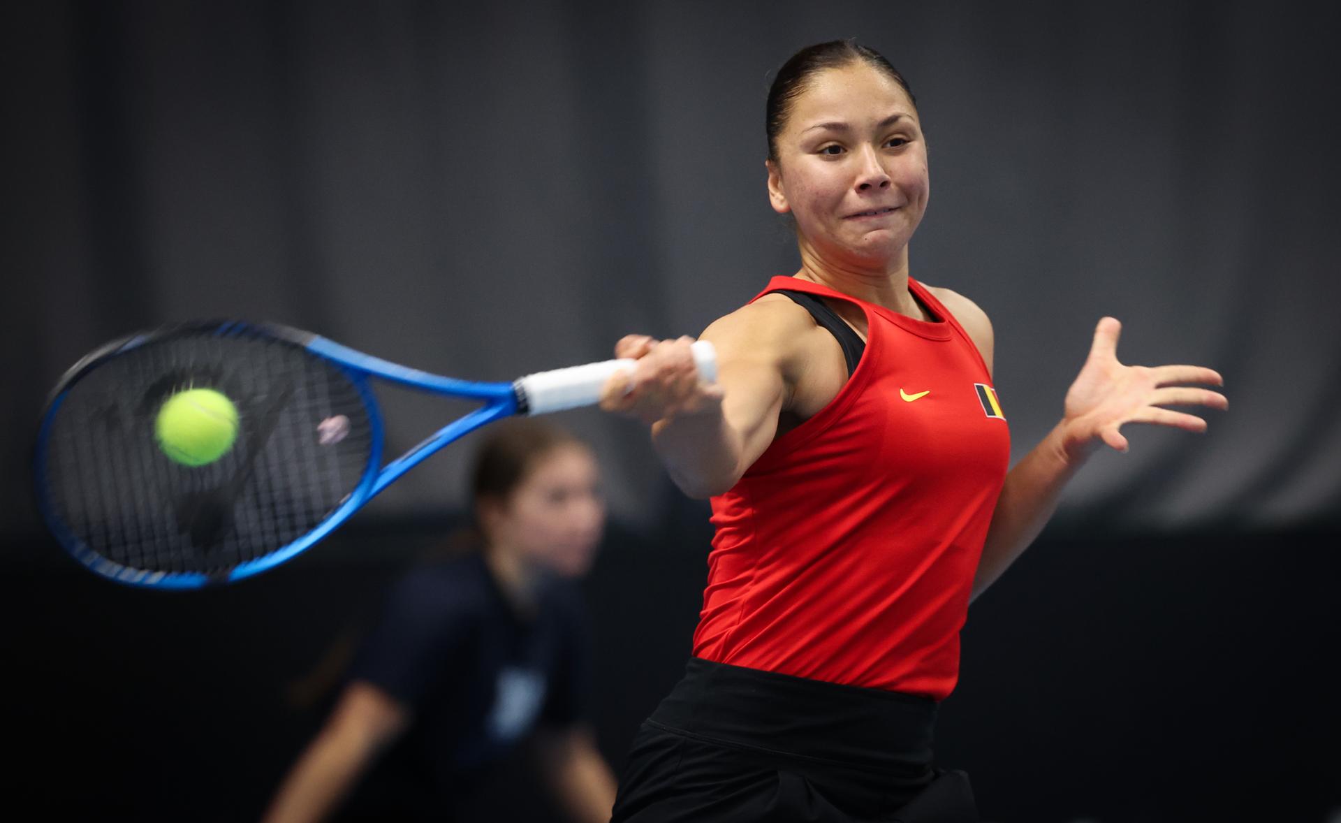 Belgian Sofia Costoulas pictured in action during a tennis match between Belgian Costoulas and Hungarian Toth, in the meeting between Belgium and Hungary in the pool phase of the Europe/Africa Group I of the Billie Jean King Cup tennis, in Vilnius, Lithuania on Wednesday 09 April 2025. PHOTO VIRGINIE LEFOUR PHOTO VIRGINIE LEFOUR