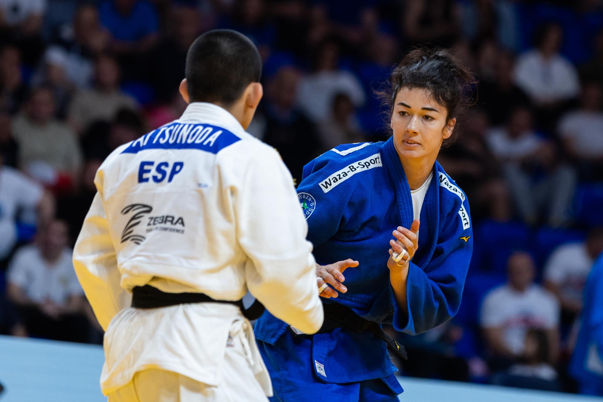 Belgian Gabriella Willems (blue) and Spanish Tsunoda Roustant Ai (white) pictured in action during a fight in the Women -70kg, at the European Judo Championships in Podgorica, Montenegro, on Friday 25 April 2025. The tournament is taking place from 23 tot 27 April 2025. BELGA PHOTO NIKOLA KRISTC