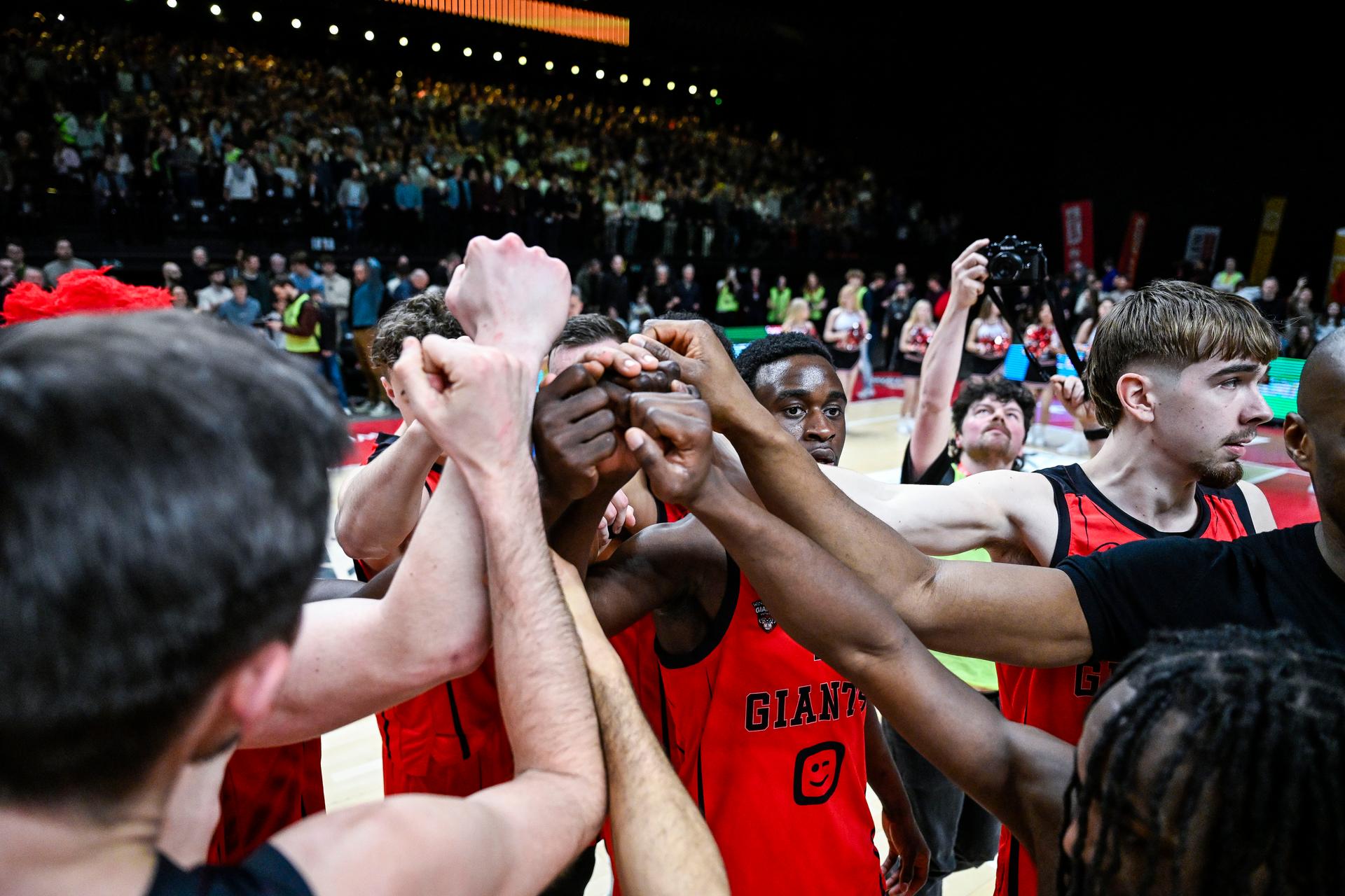 Windrose Giants Antwerp players celebrate after winning a basketball match between Antwerp Giants and Kangoeroes Mechelen, Friday 30 January 2026 in Antwerp, during the Night of the Giants event on matchday 18/34 in the 'BNXT League' Belgian/ Dutch first division basket championship. BELGA PHOTO TOM GOYVAERTS